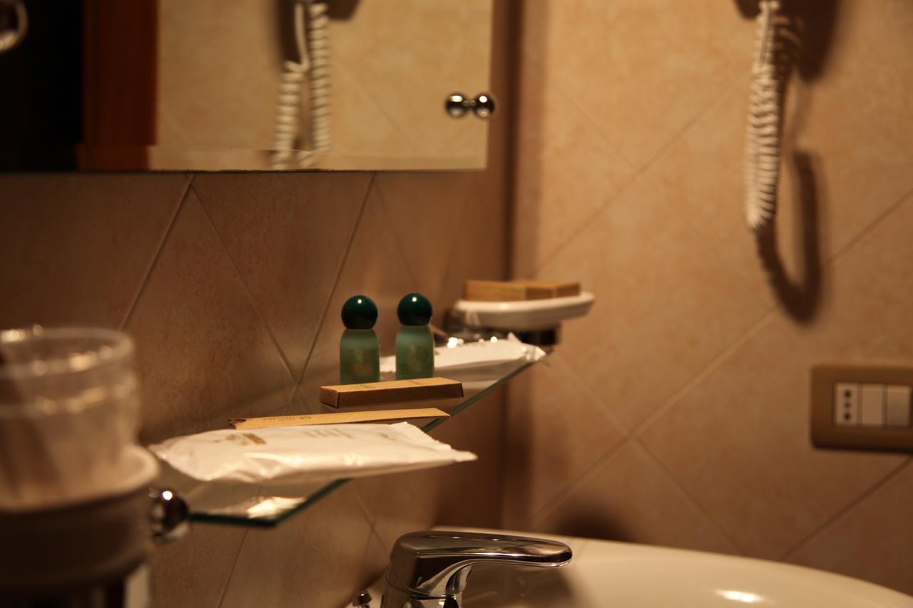 Hotel Il Borghetto Bariano Exterior photo
