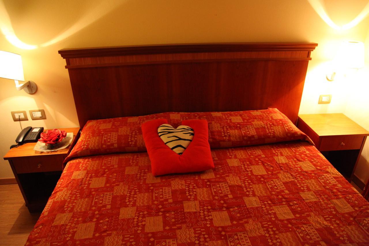 Hotel Il Borghetto Bariano Exterior photo